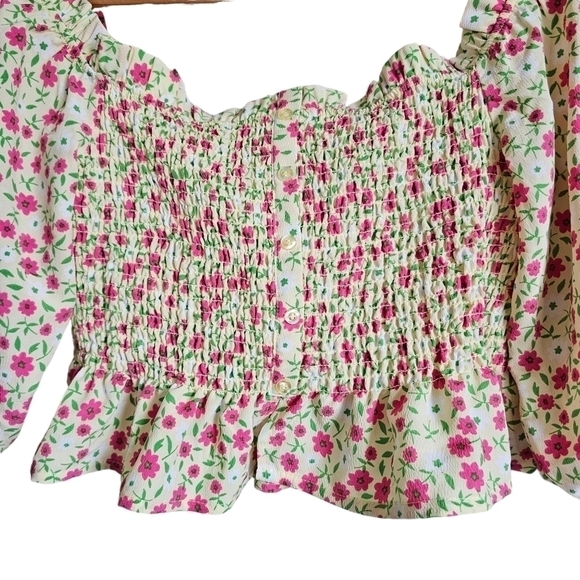Cottagecore floral puff sleeve crop top nwot - Picture 3 of 7